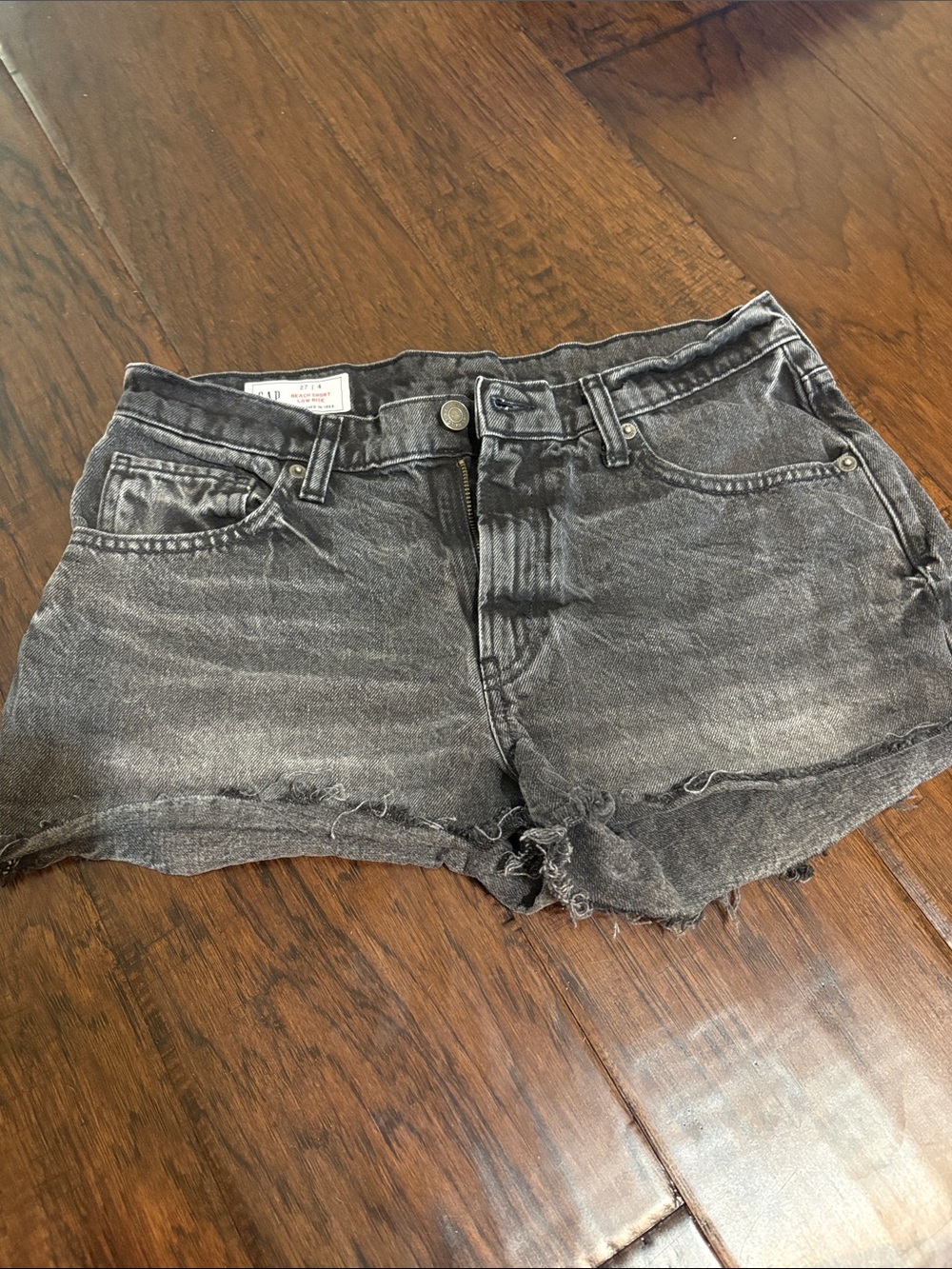 Gap low rise cut off beach shirt size 4 | 27